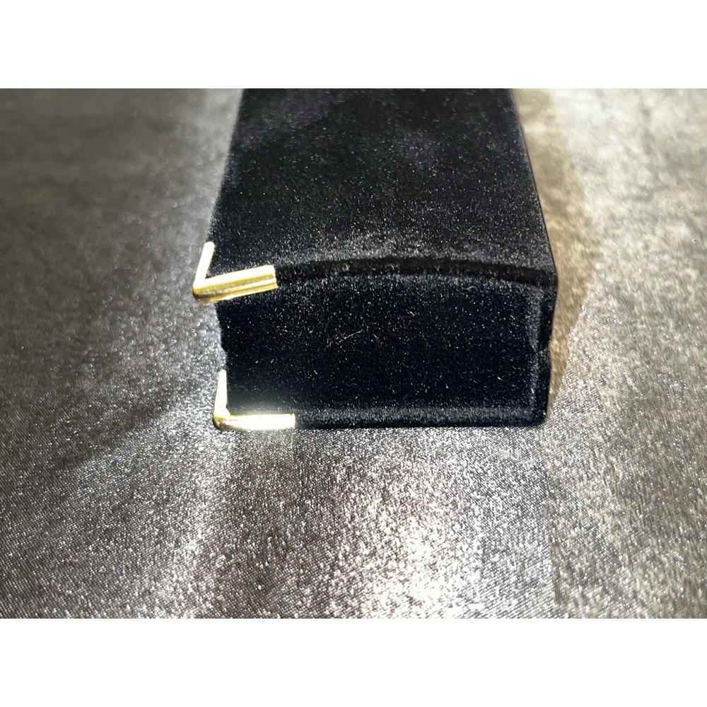 Brand New Black Velvet Bracelet Box – Gold Trim - Picture 5 of 9